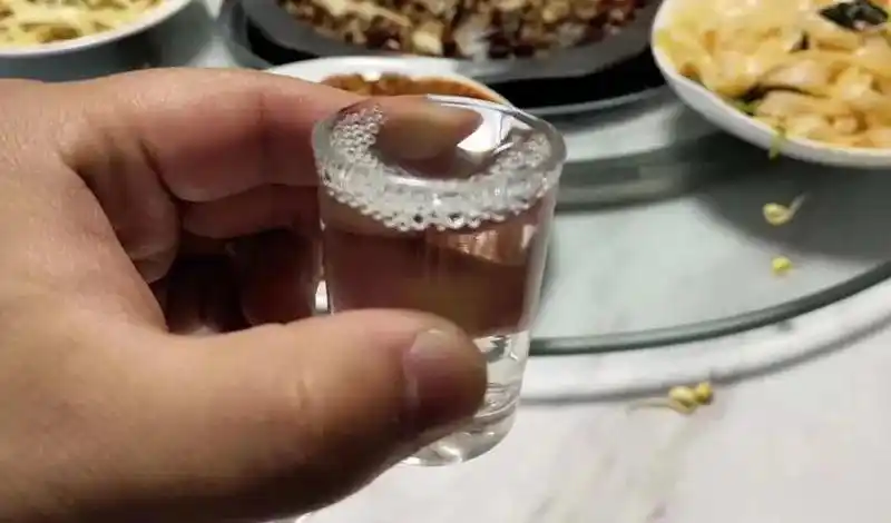 为什么有些人不习惯喝酱香型白酒?真相惊人!