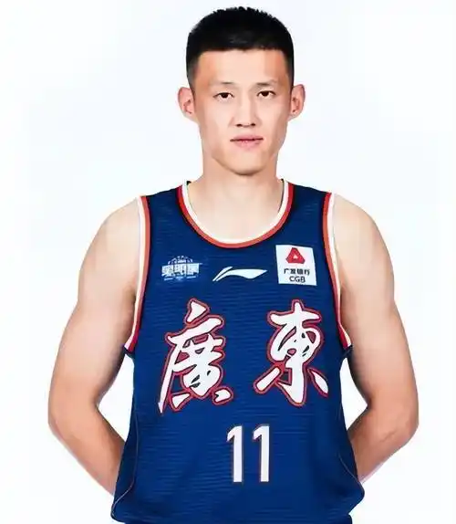 原创周鹏离开广东很伤心曾经想过退役朱芳雨没人情说话太气人