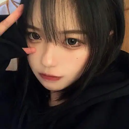 小姐姐怼脸头像,女生头像图片-回车桌面