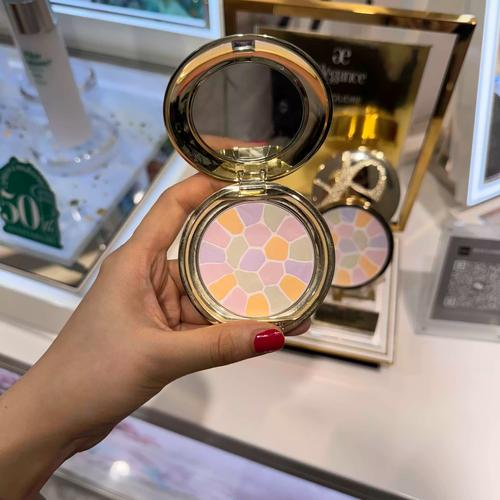 奥尔滨e大饼定妆持妆控油家庭装便携装蜜粉饼8.8g27g