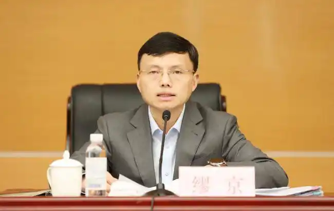 共同守护崇明一方平安,区疫情防控工作领导小组扩大会议举行