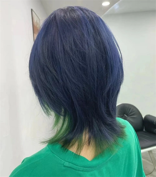 个性女生鲻鱼头 时髦复古吸睛_时尚发型 - 美发站