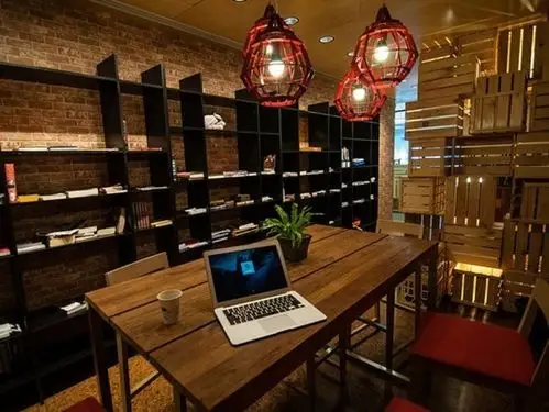 黑客的巢穴黑客工作场所探秘