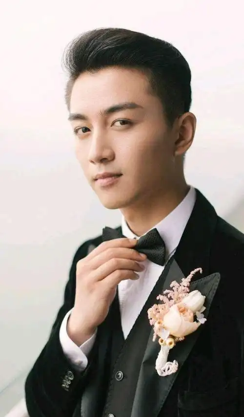 陈晓彻底放飞自我,变油腻大叔偶像包袱全无?