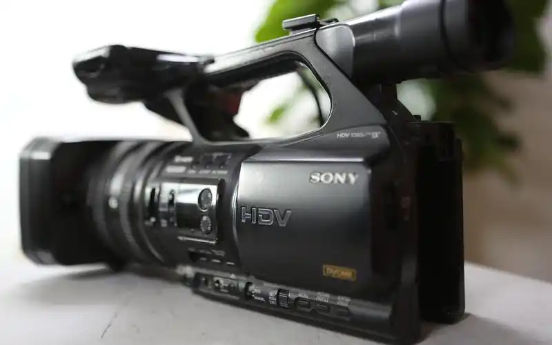 来自2009年的磁带摄像机索尼hdvhvrz5c