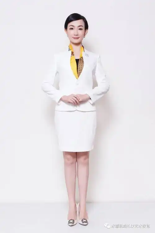 【礼仪课堂】优雅站姿(2)