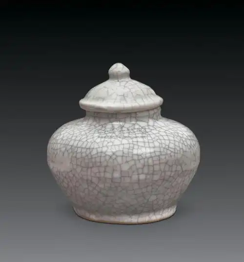 【明万历 白哥窑小盖罐】拍卖品_图片_价格_鉴赏_明代单色釉瓷器_雅昌