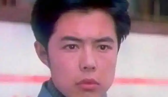 皇帝专业户张铁林的浪荡情史,抛4妻弃4子,还当众抢孩子!