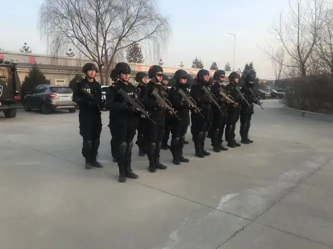 靖边县特警大队开展冬季大练兵