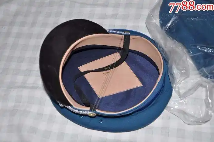 全新97驻港空军干部大檐帽一顶(58号头围,含帽徽帽罩)