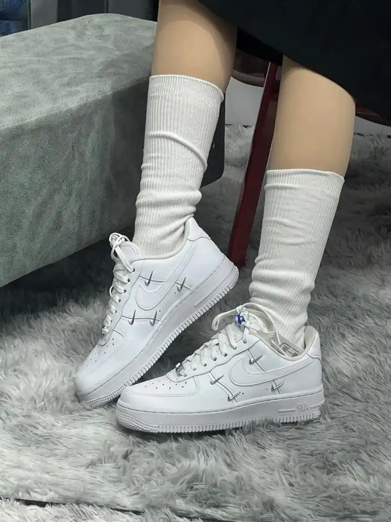 四钩空军.泫雅同款#空军一号 #纯爱战靴 #鞋控日常 - 抖音