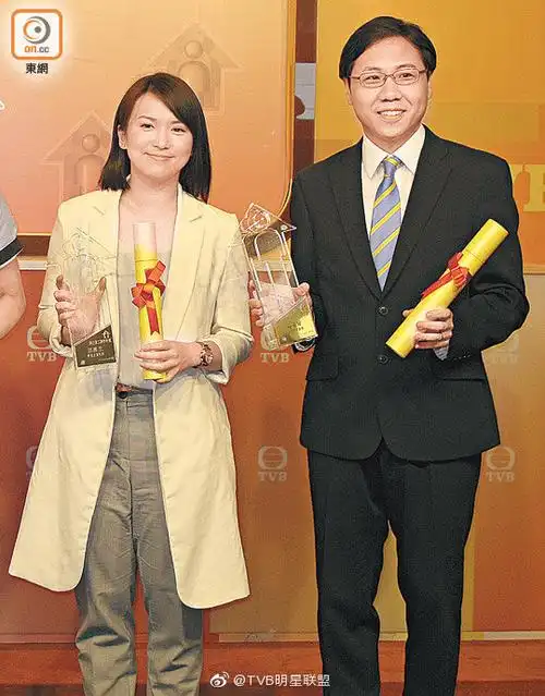主播陈嘉欣攞奖拒报囍 无线昨午举行. 来自tvb明星联盟 - 微博