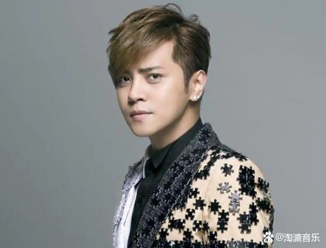 周星驰在拍摄《西游降魔篇》的时候找到了罗志祥.