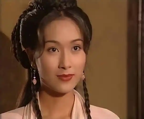 最美孔慈杨恭如:曾当"小三"遭掌掴,又被亲妈坑惨,如今仍单身_简俊杰