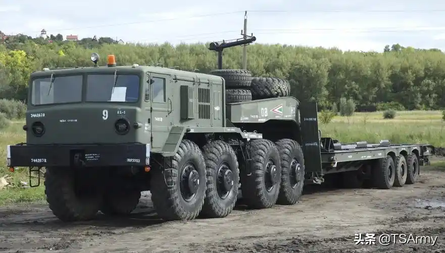 12,maz-537型 8×8重型卡车