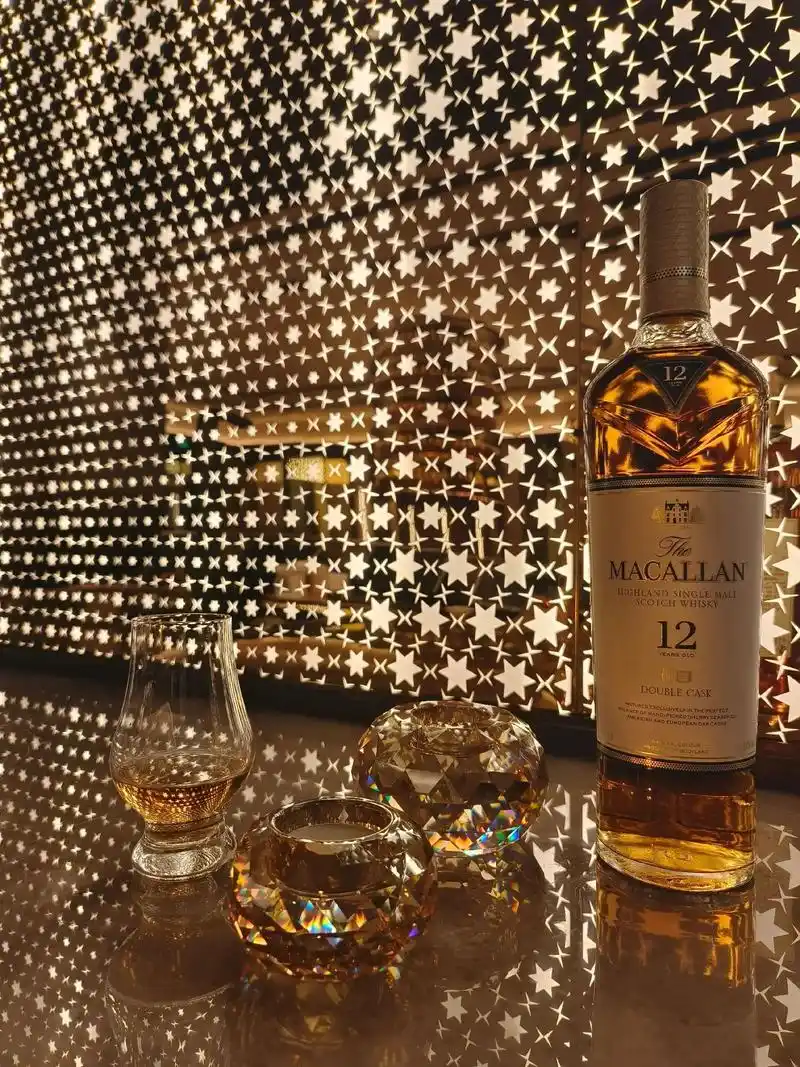 今日份威士忌推荐麦卡伦蓝钻12年