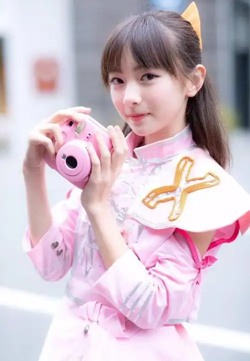 日本小萝莉七濑笑容甜美,今年居然才12岁,小学六年级!