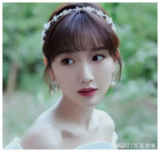 男友"当众"背叛7年后,毛晓彤近况惊艳众人,难怪央视被她折服