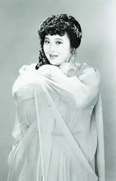 沈殿霞年轻时也很漂亮捧红丈夫却惨遭背叛留千万遗产含恨而终