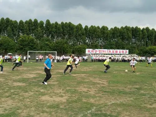 顺德图书馆_翁佑中学校本德育体系"炼成记":立德树人,全面育人