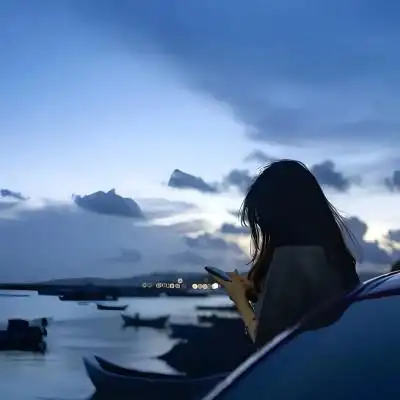 背影图像女生唯美漂亮头像 高清有品位的女人背影图片头像_女生头像