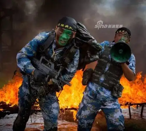 俄媒:中国海军陆战队员抵俄参加国际军事比赛