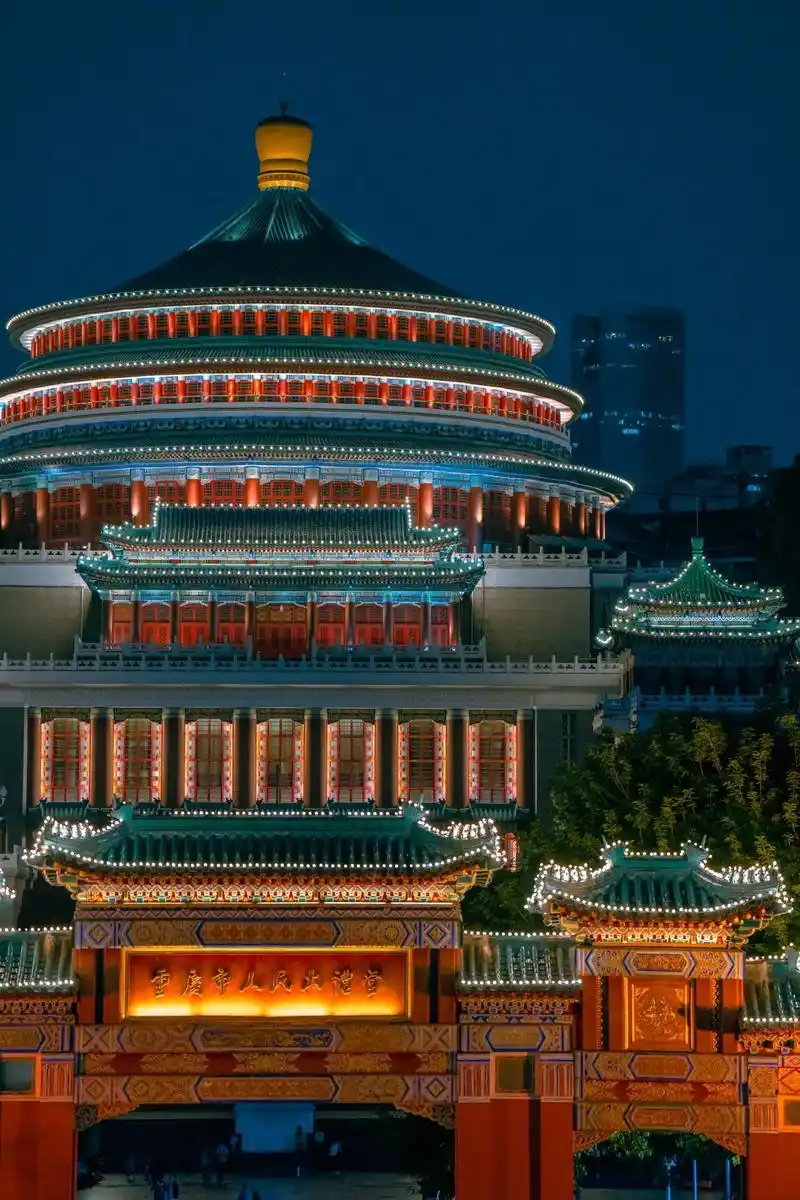 重庆扫街i地标建筑人民大礼堂