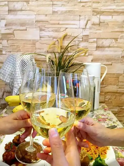 姐妹情深,干杯:beers