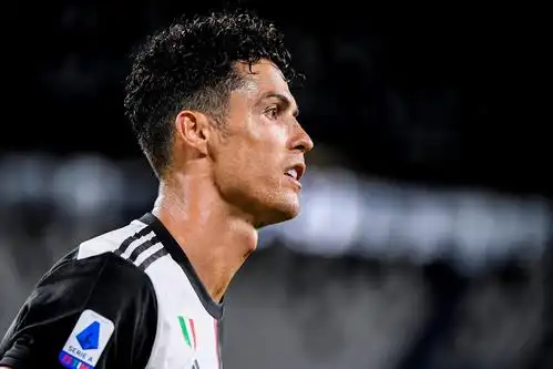 c罗离开皇马后首次赢梅西!再现自律一幕:夺冠后泡冷水浴