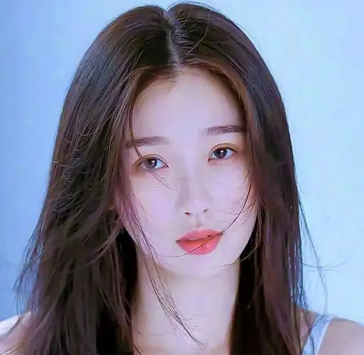 虞书欣——娃娃脸女神