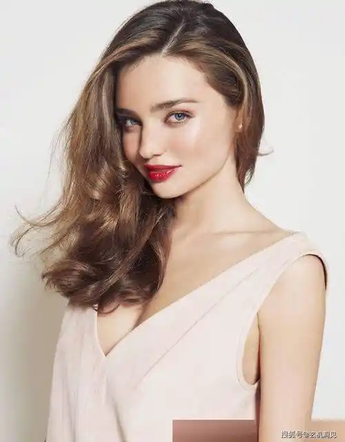 世界级尤物米兰达可儿,惊艳全球的完美身材令人窒息!