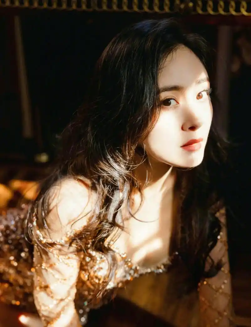 杨幂个人写真集,网友:超级好看