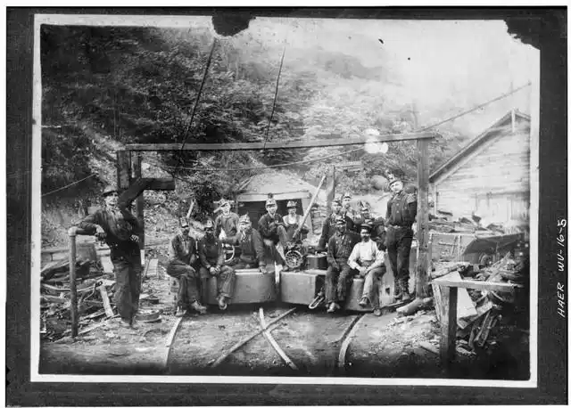 煤炭战争:揭露美国历史上,规模最大的工人阶级起义真相