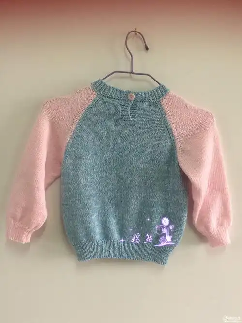 欢快的小鹿 从上往下织拼色宝宝棒针插肩毛衣-编织教程-编织人生