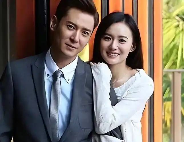 他是运气最好的"农民工":只因长相太帅,从工地搬砖到改行演戏_韩栋