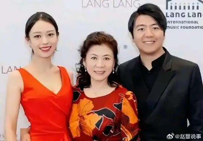 中国国际钢琴大师郎朗的母亲已经71岁高龄的周秀兰女士