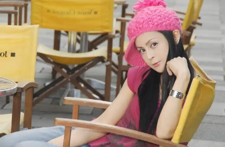 高胜美个人资料简介:她是琼瑶的御用歌手,一生情路坎坷53岁未婚