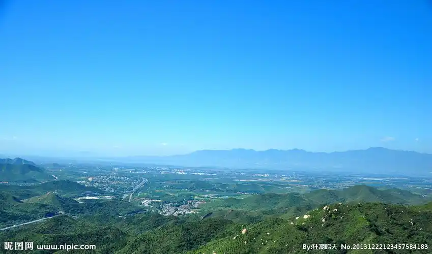 万里无云山脉图片