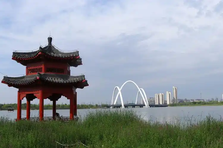 中原大地上的明珠----汴西湖