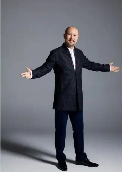 腾格尔草原萌叔浪行四方