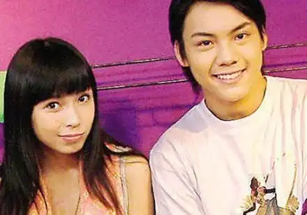 图杨颖陈伟霆合照流出亲密程度引网友开拔两人地下情史