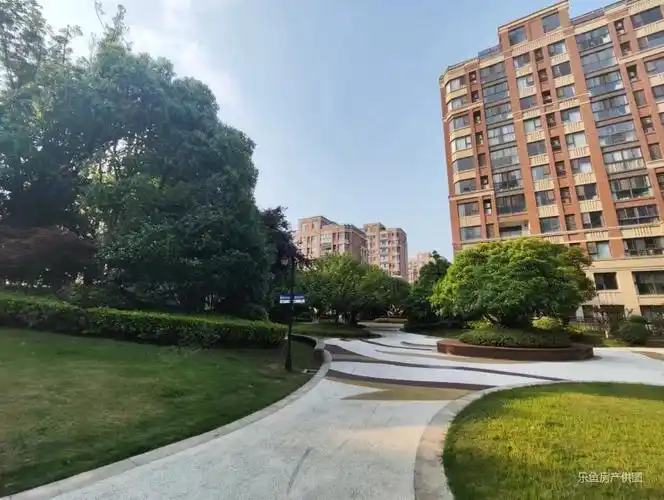 江心洲保利紫荆公馆 电梯洋房中间楼层 南北通透采光好 随时看