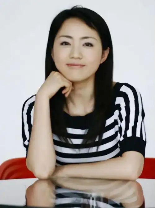 回顾杨丹:工作27年零失误,为事业选择丁克,40岁产女全家乐开怀