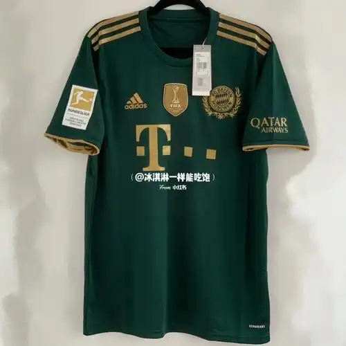 2122赛季拜仁啤酒节球衣25穆勒