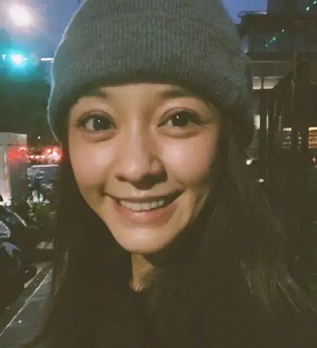 陈意涵产后1个月开始练肌肉,太彪悍了