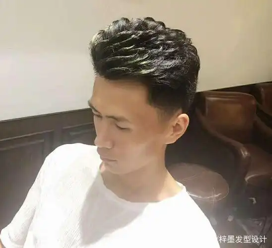 男士纹理蓬松发型,男士纹理卷发(形象提升的必剪发型)
