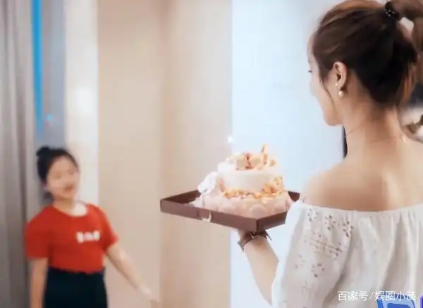 薇娅女儿正面照首曝光,遗憾未遗传妈妈美貌!长相身材像极了爸爸