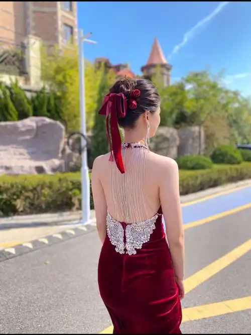 一秒拥有明星同款美背的礼服78