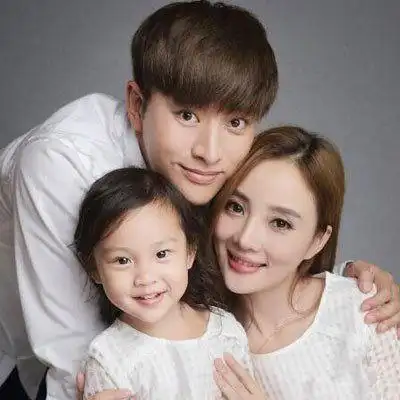 谁说父母长得美娃就一定可爱这些星娃不忍直视