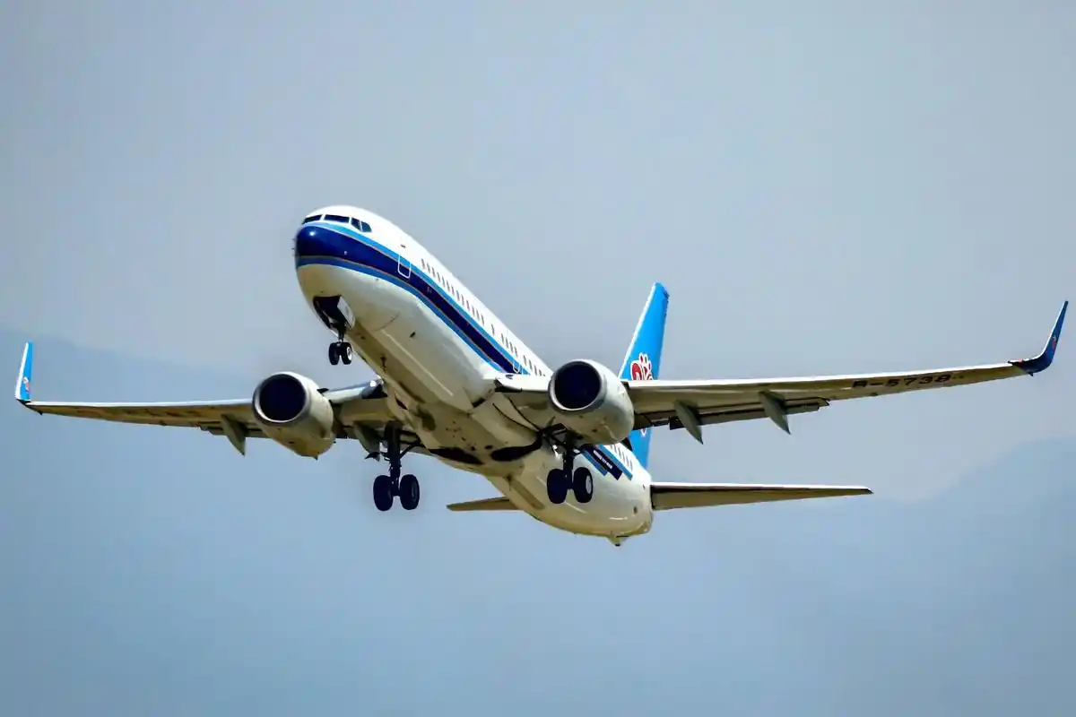 飞机 #摄影 #民航 #中国南方航空 #厦门航空  - 抖音